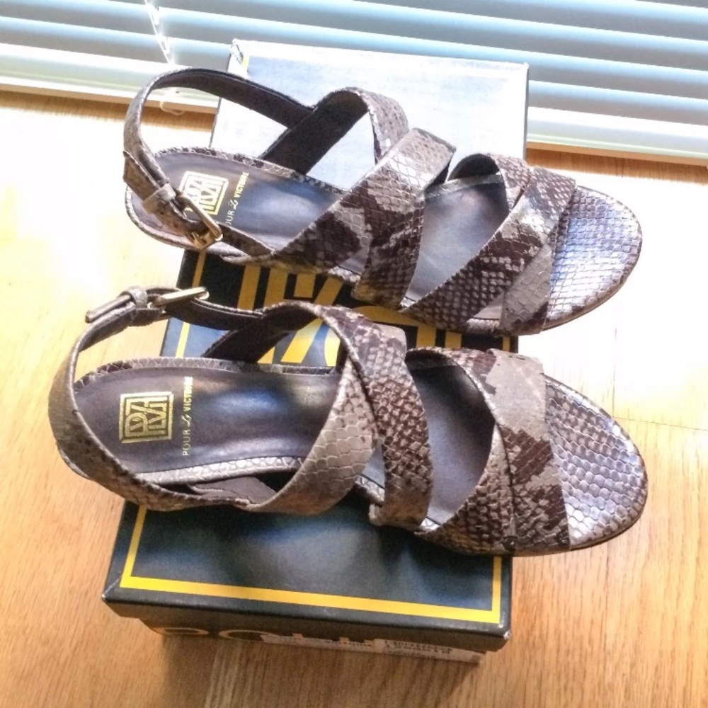 NWB Pour La Victoire Snakeskin Baya Sandals Brown